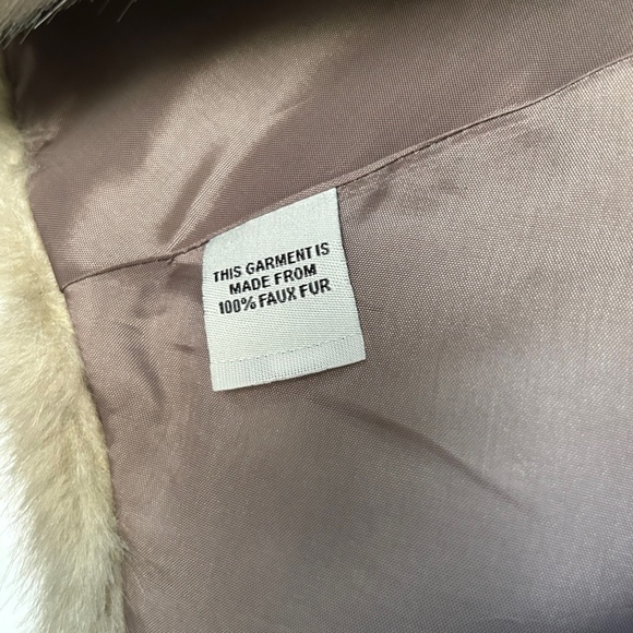 Eliza J Faux Fur Capelet – Size Large – Vintage-Inspired - Picture 8 of 10